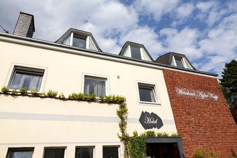 Weinhotel Ayler Kupp Buitenkant foto