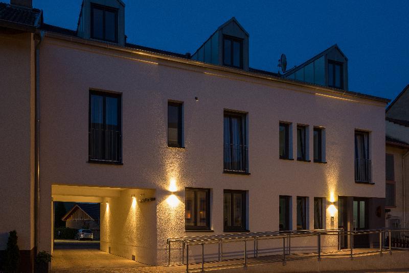 Weinhotel Ayler Kupp Buitenkant foto